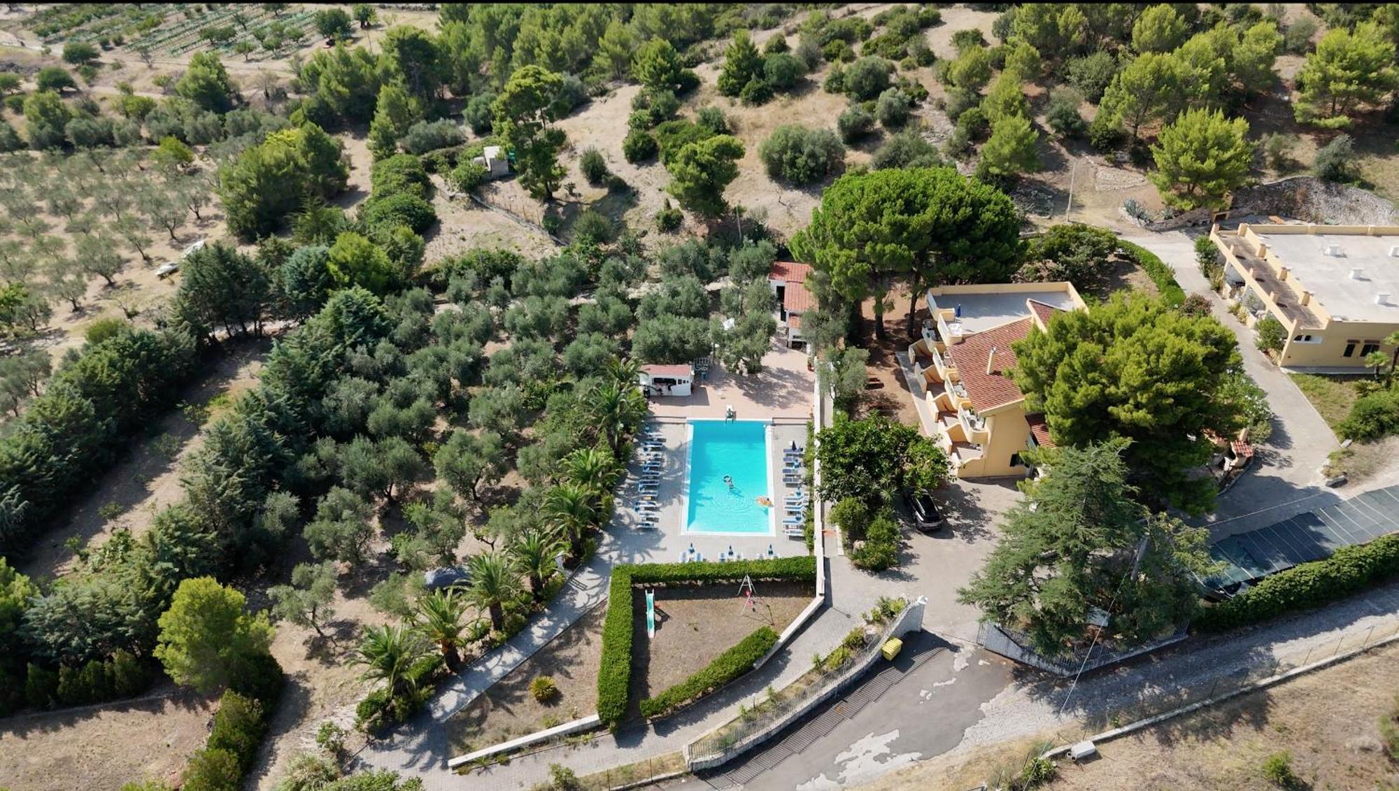 Villa Amica Vieste Bagian luar foto